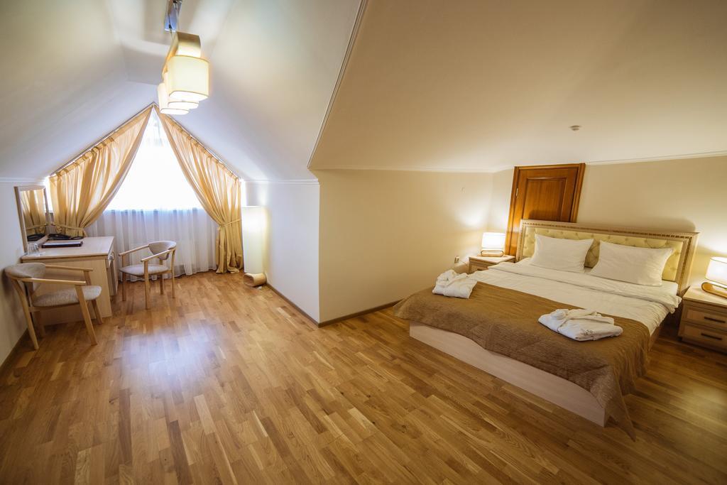 Svityaz Resort Truskavets Rom bilde