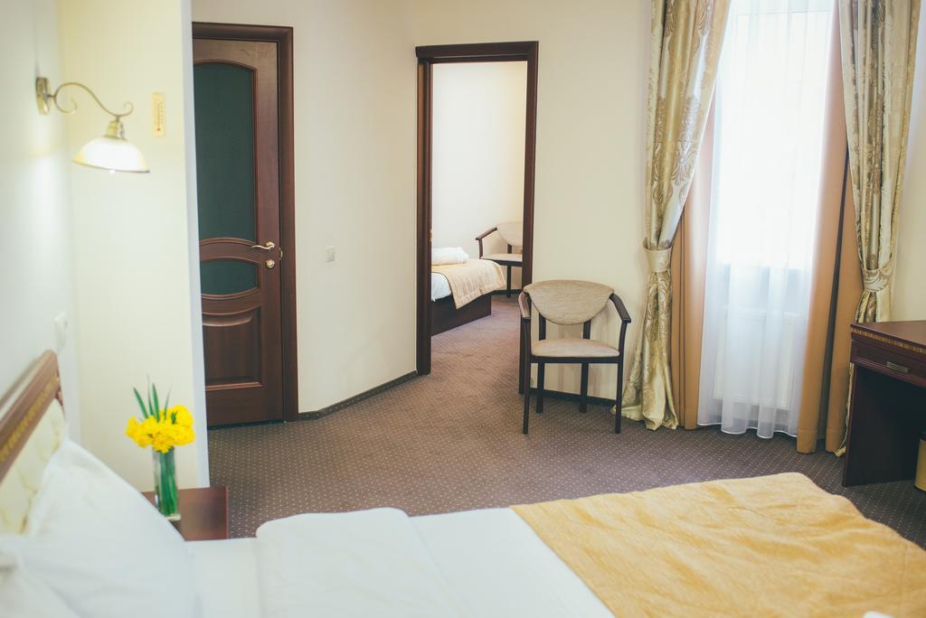 Svityaz Resort Truskavets Rom bilde